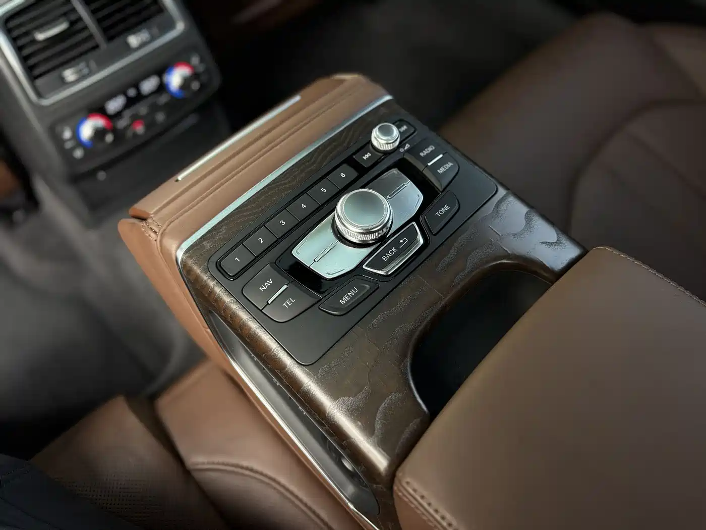 Audi A6L 2016 50 TFSI quattro Luxury фото 10