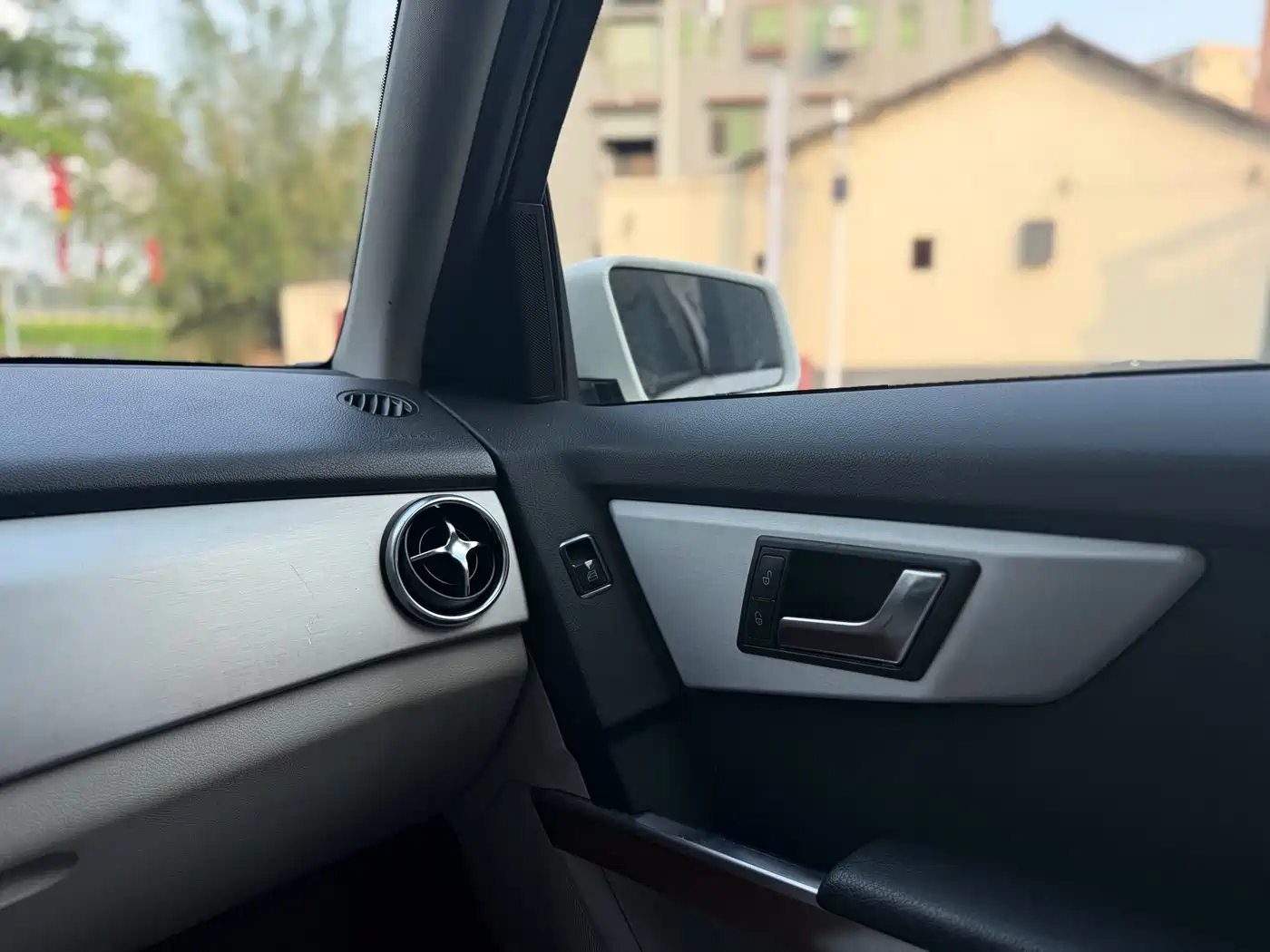 Mercedes-Benz GLK-Class 2012 Model GLK 300 4MATIC Luxury фото 14