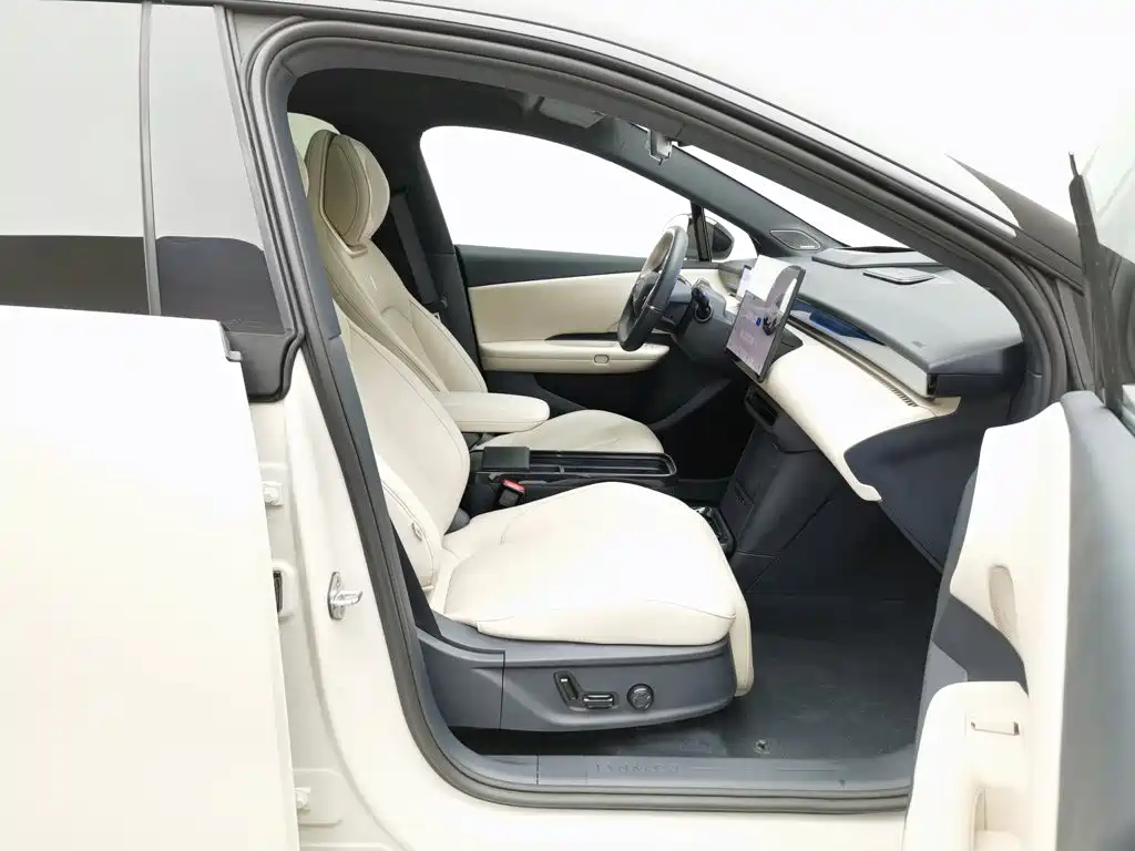 Lynk & Co Z20, миниатюра 23