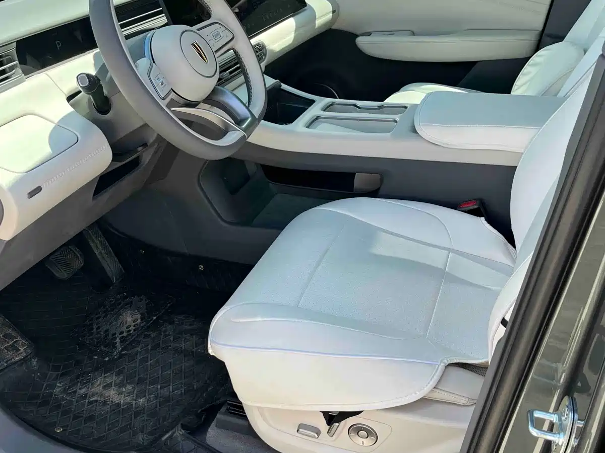 Hongqi HS6 PHEV 2026 2026 Model 220 Intelligent Hybrid Edition