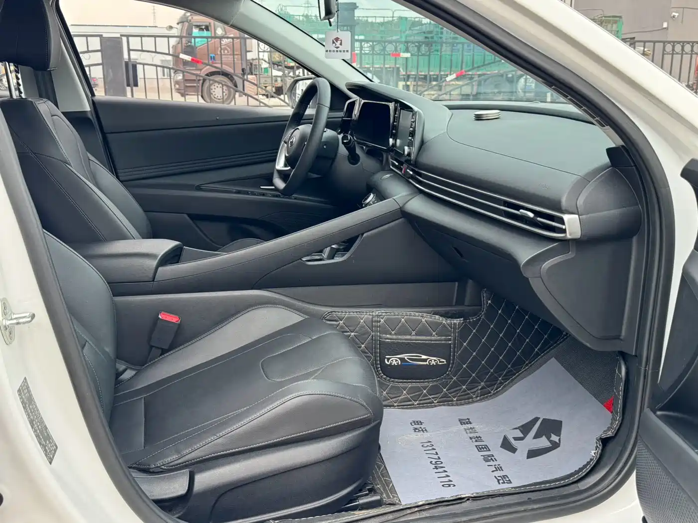Hyundai Elantra 2022 1.5L CVT GLX Elite Edition фото 17