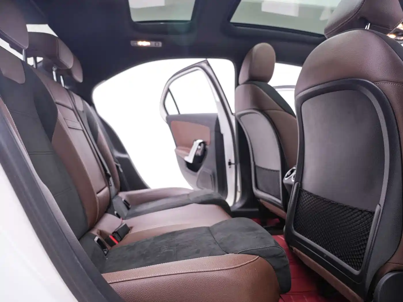 Mercedes-Benz A-Class 2021 A 200 L Sport Sedan Fashion Edition фото 26