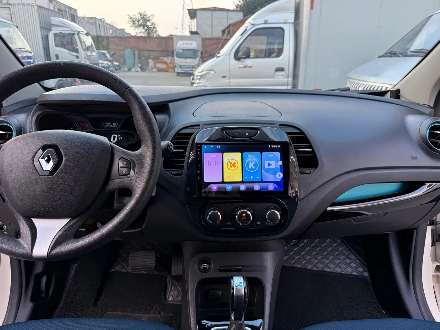 Renault Captur 2019 2015 Model 1.2T Automatic Standard Edition