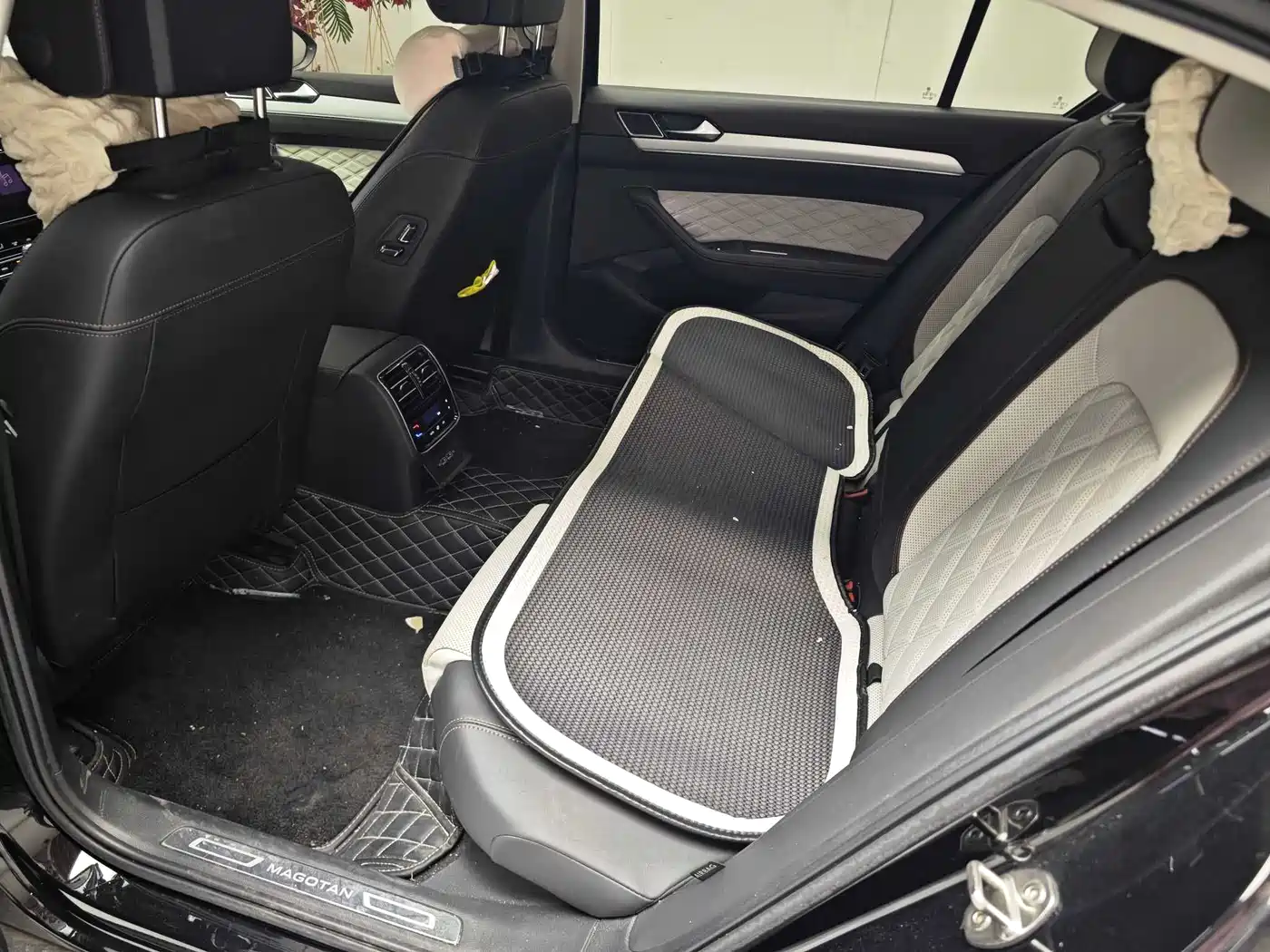 Volkswagen Magotan 2023 2 Million Units Anniversary Edition 330TSI DSG Leading Type фото 6