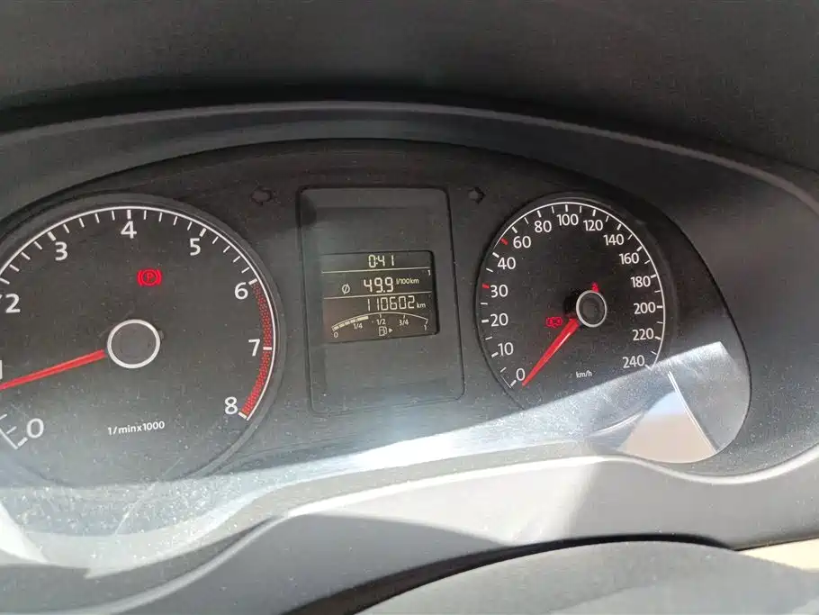 Volkswagen Sagitar 2014 1.6L Manual Comfort фото 14