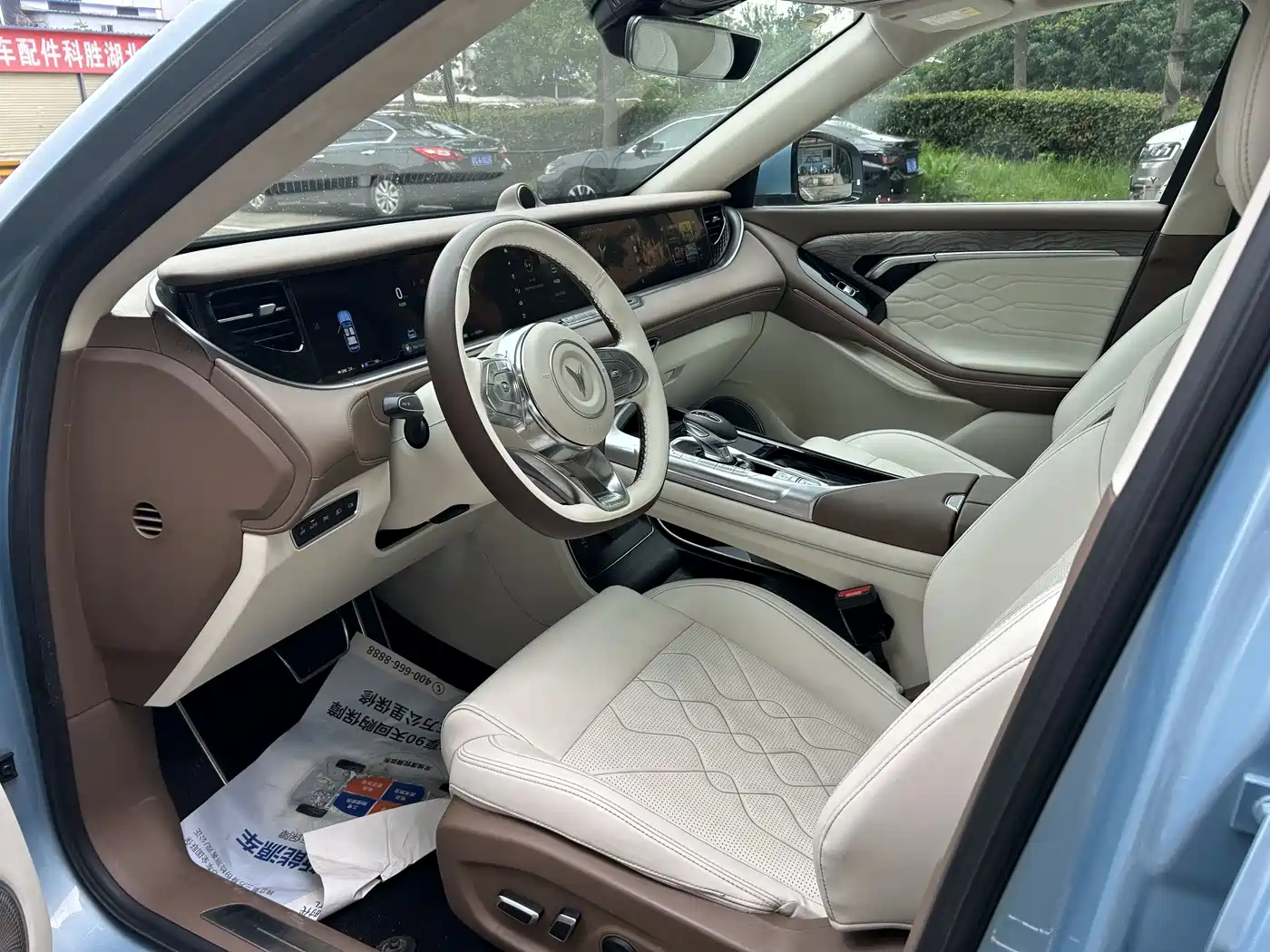 Voyah Auto VOYAH FREE 2021 4WD Extended Range Launch Edition Exclusive Luxury Package фото 5