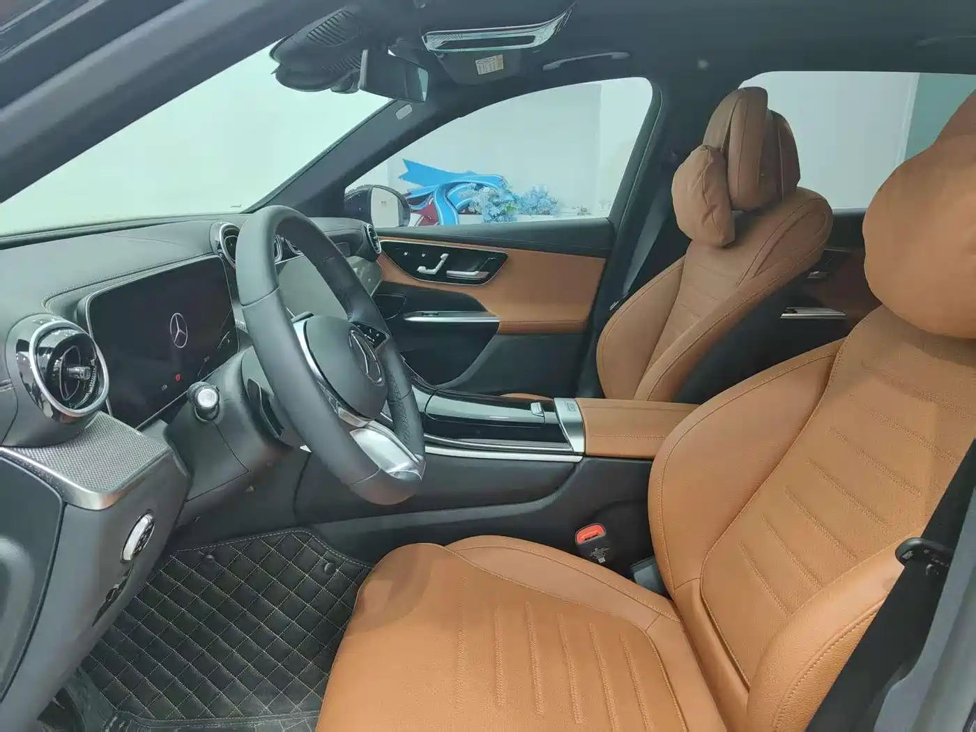 Mercedes-Benz GLC 2024 GLC 260 L 4MATIC Dynamic 5-seater фото 11