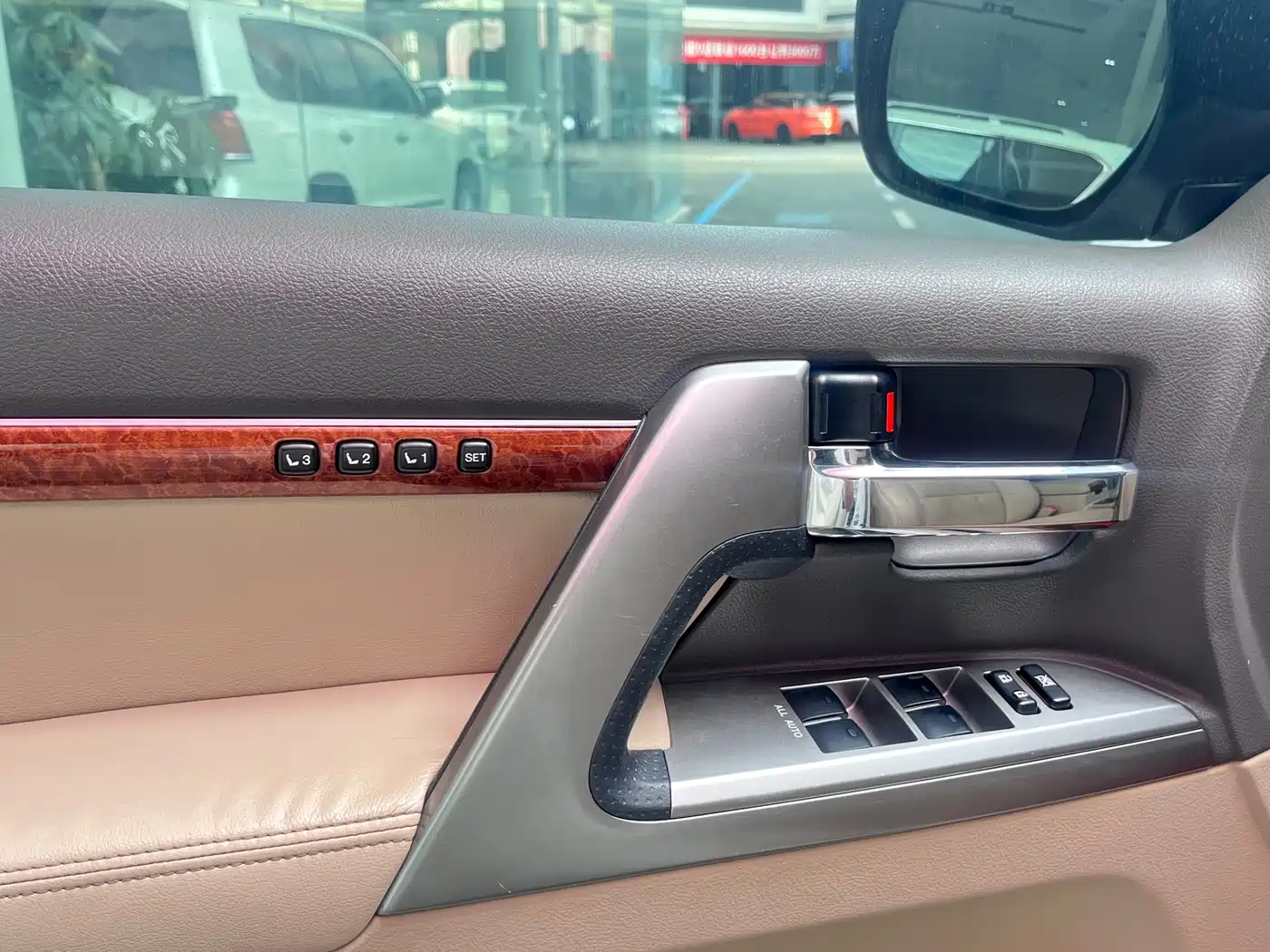 Toyota Land Cruiser 2013 2012 4.6L Automatic VX-R