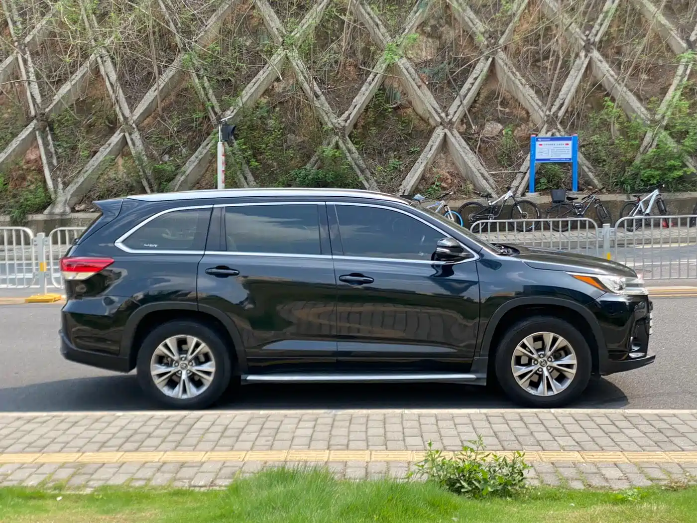 Toyota Highlander 2018 2.0T 2WD Elite 7-seater (China V) фото 25