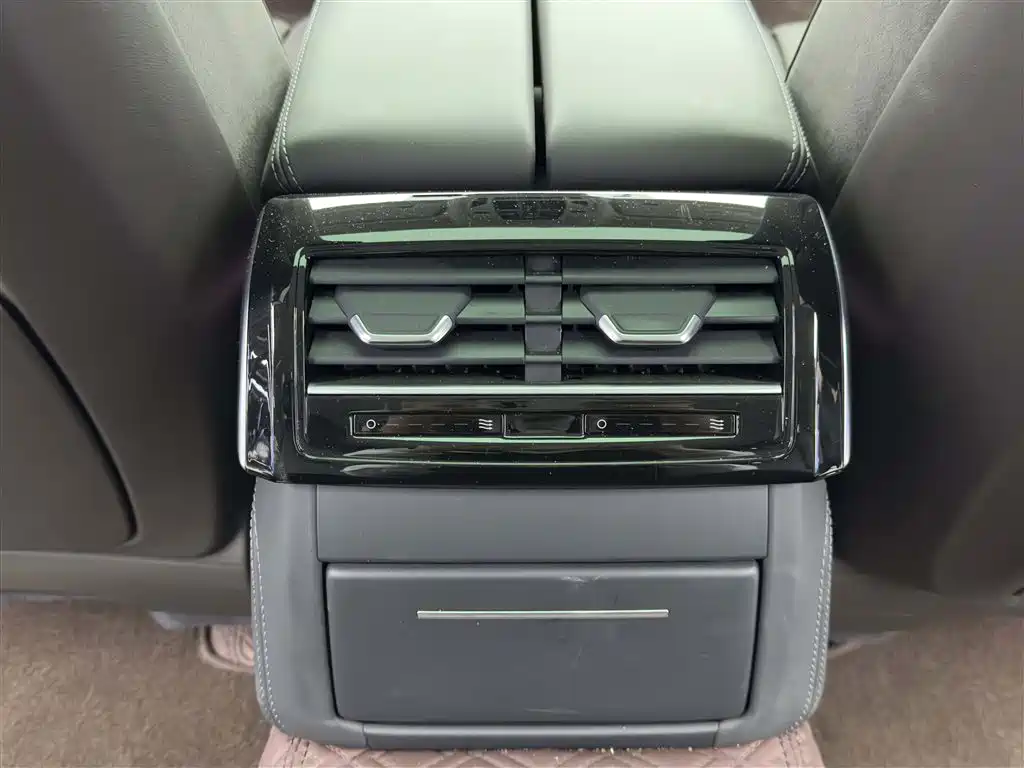 Audi A8 2023 A8L 55 TFSI quattro Flagship фото 14