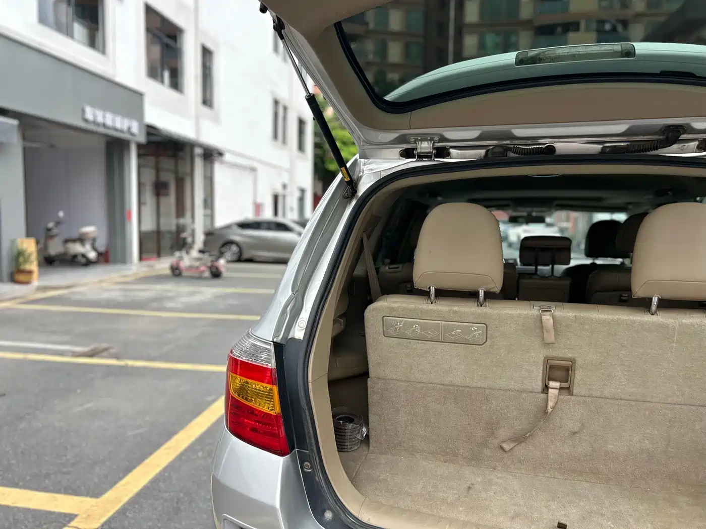 Toyota Highlander 2009 3.5L 4WD 7-seater Luxury Edition фото 43