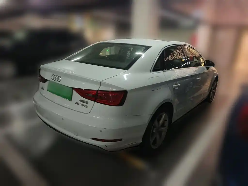 Audi A3 2014 Limousine 35 TFSI Auto Comfort фото 4