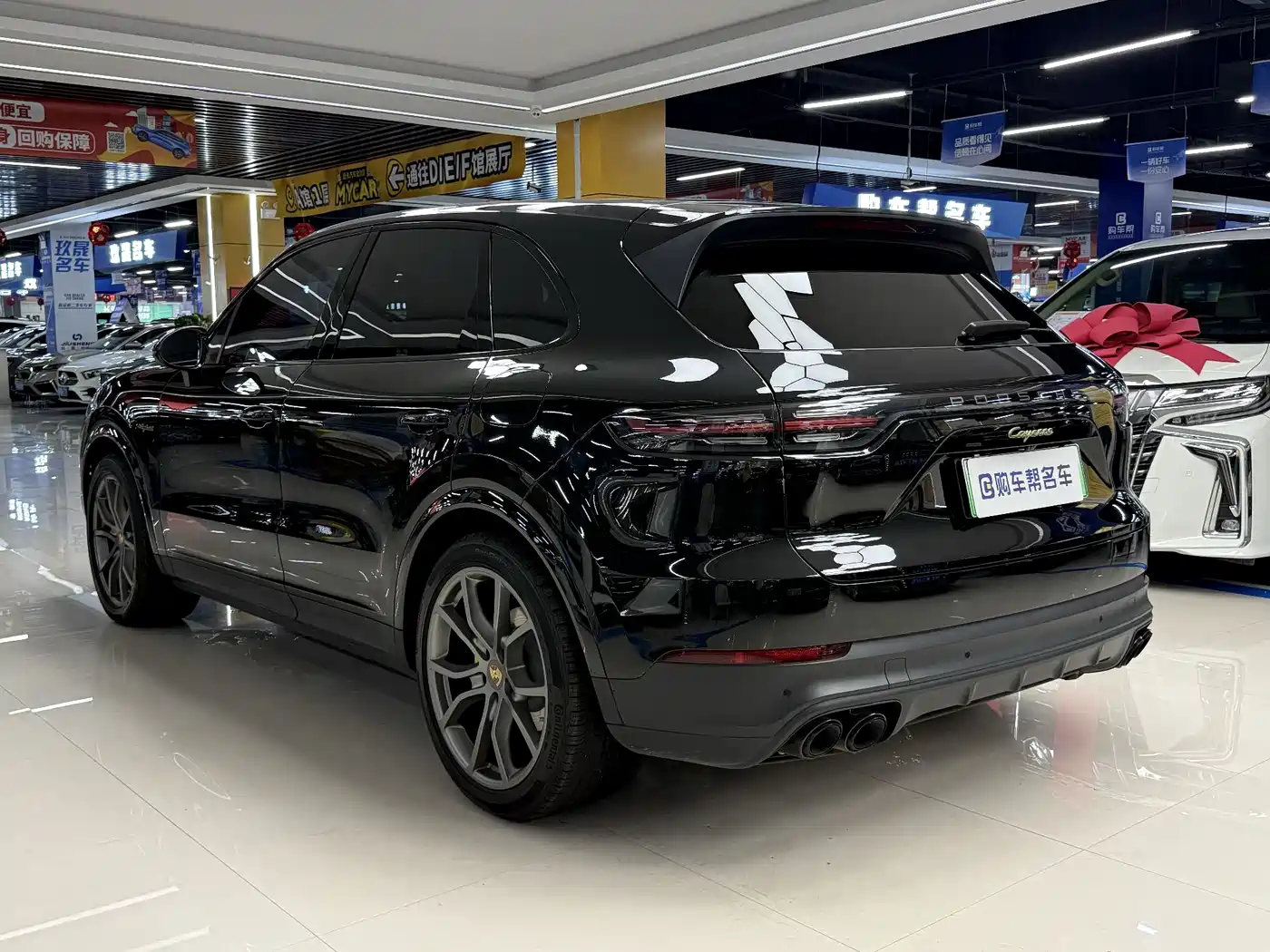 Porsche Cayenne New Energy 2023 Cayenne E-Hybrid 2.0T Platinum Edition фото 15