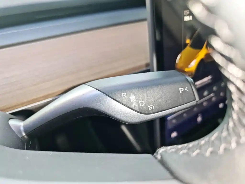 Фото 14 - Tesla Model Y
