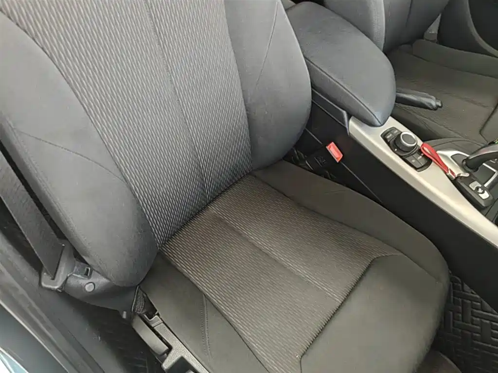 BMW 1 Series (Import) 2016 118i Leading фото 25
