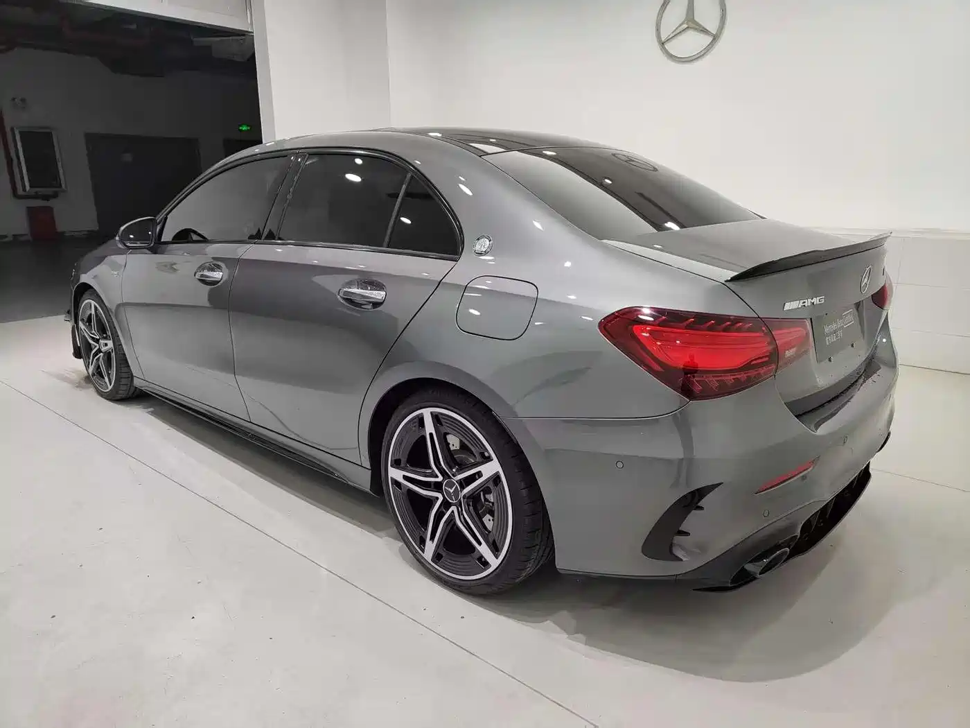 Mercedes-Benz A-Class AMG 2025 AMG A 35 L 4MATIC фото 22