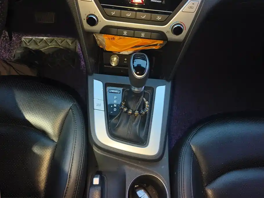 Hyundai Elantra 2016 Model 1.6L Automatic Smart Elite фото 16