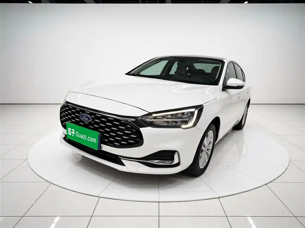 Ford Focus 2021 Sedan EcoBoost 180 Auto Trend