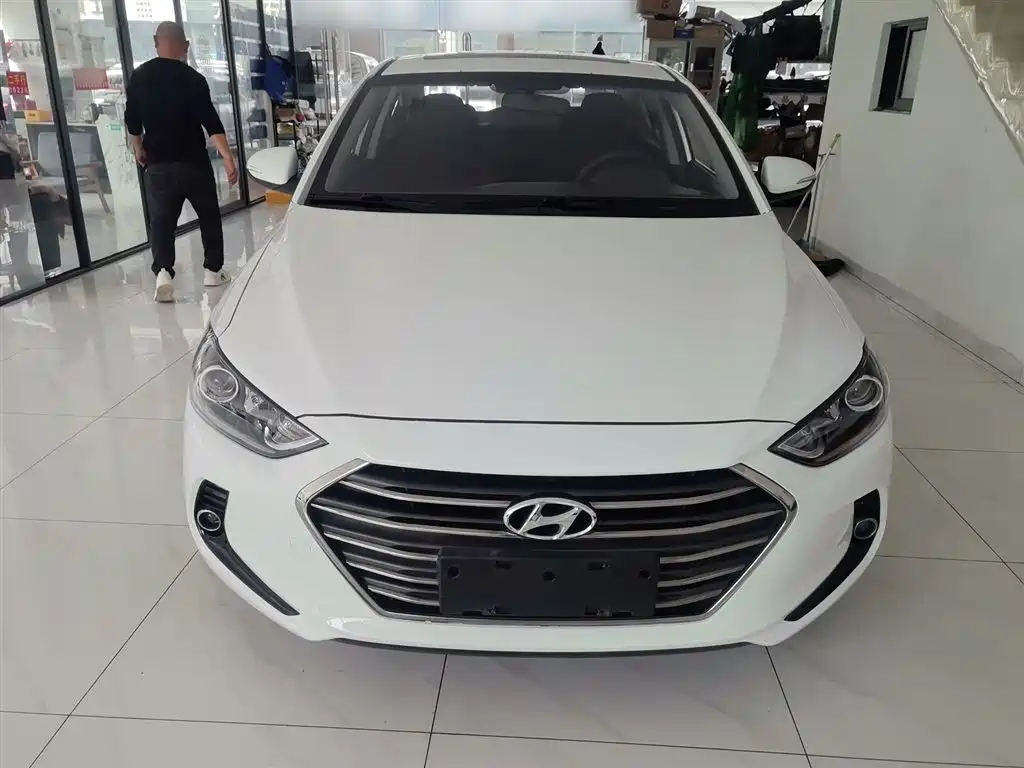 Hyundai Elantra 2016 Model 1.6L Automatic Smart Elite фото 3