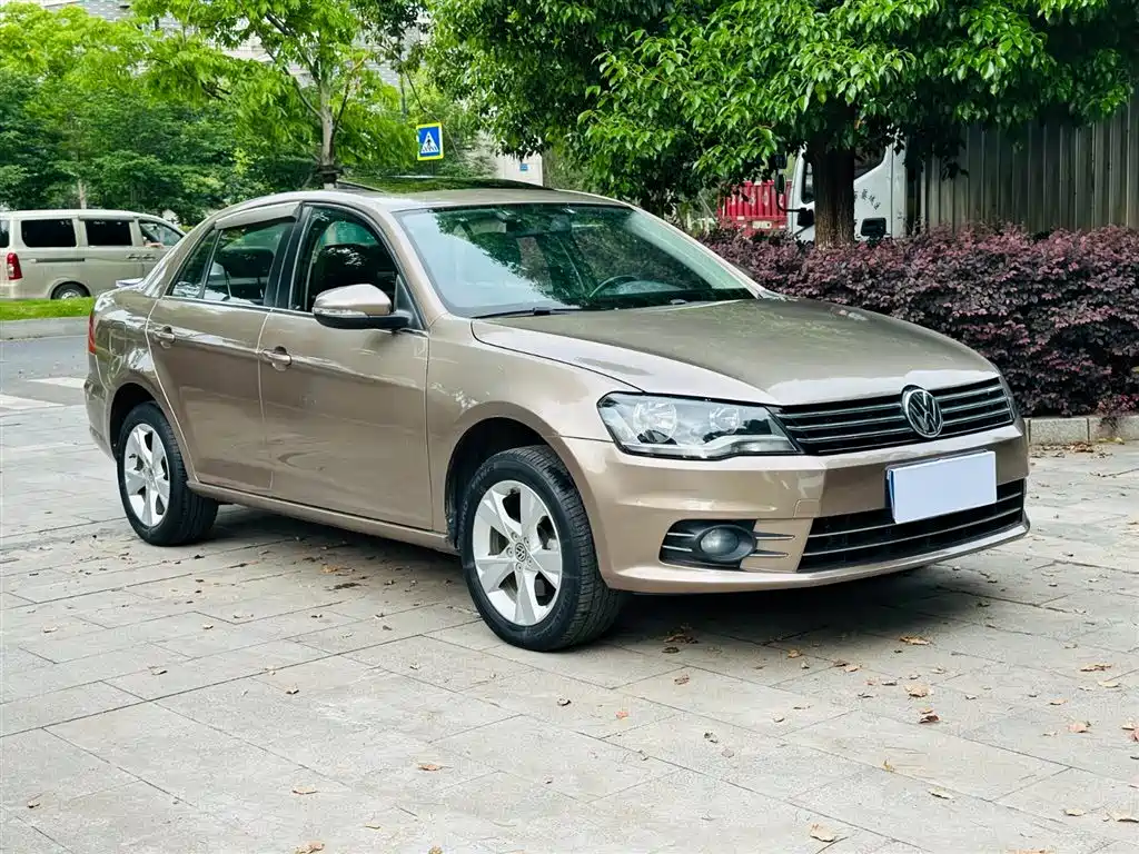 Volkswagen Bora 2014 1.6L Automatic Comfort Edition фото 3