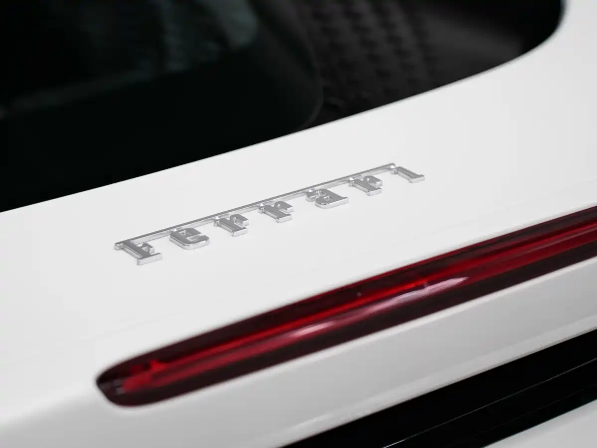 Ferrari SF90 2025 2021 3.9T V8 Spider
