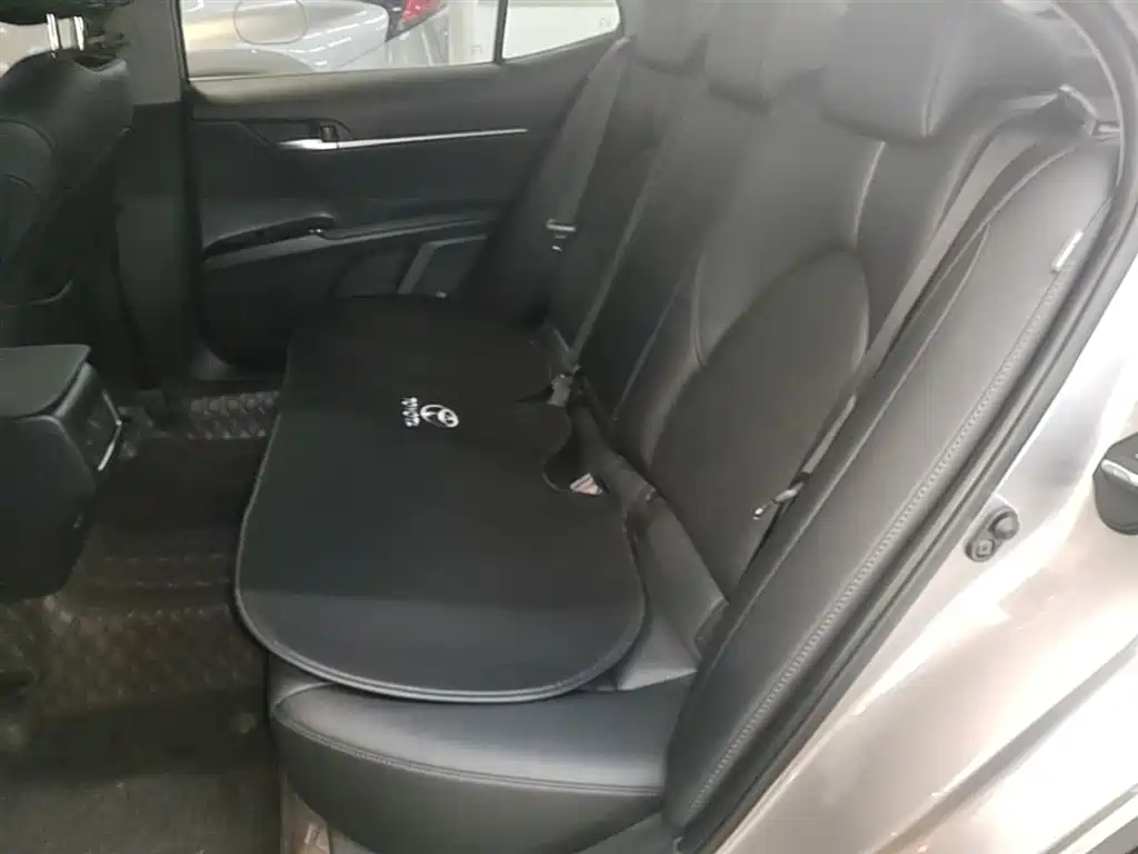 Toyota Camry 2023 2.0G Luxury Edition фото 17