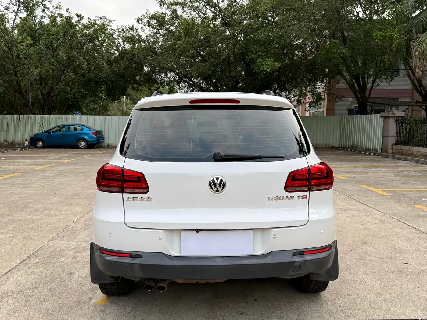 Volkswagen Tiguan 2015 1.8TSI Automatic 2WD Trendline фото 8