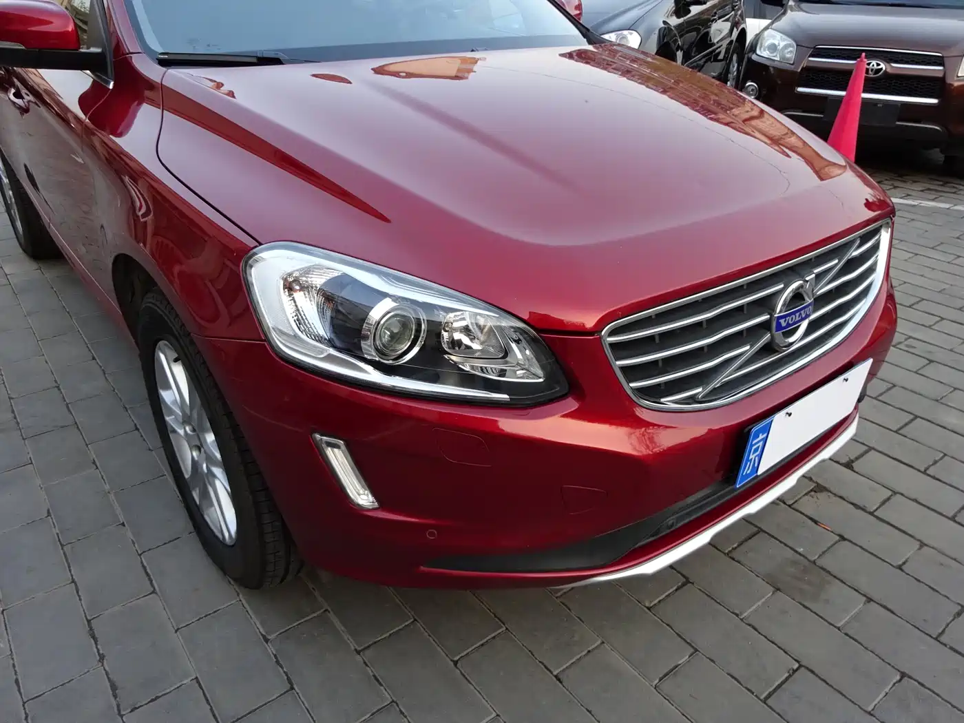 VOLVO XC60