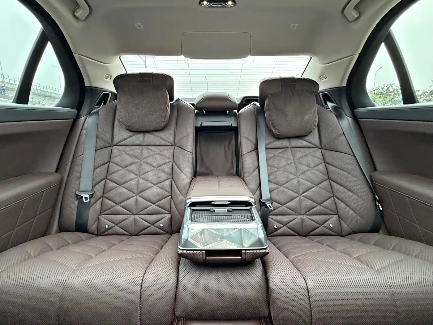 BMW 7 Series 2023 Model 740Li Leading M Sport Package фото 12