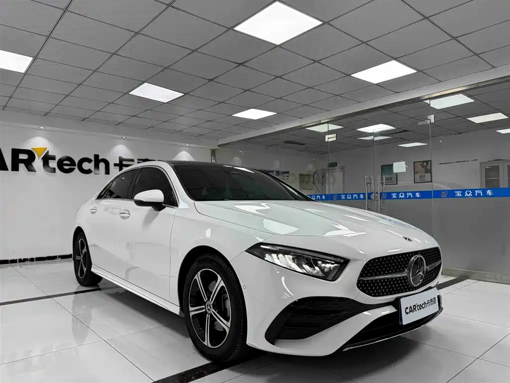 Mercedes-Benz A-Class 2024 A 200 L Fashion Edition фото 2