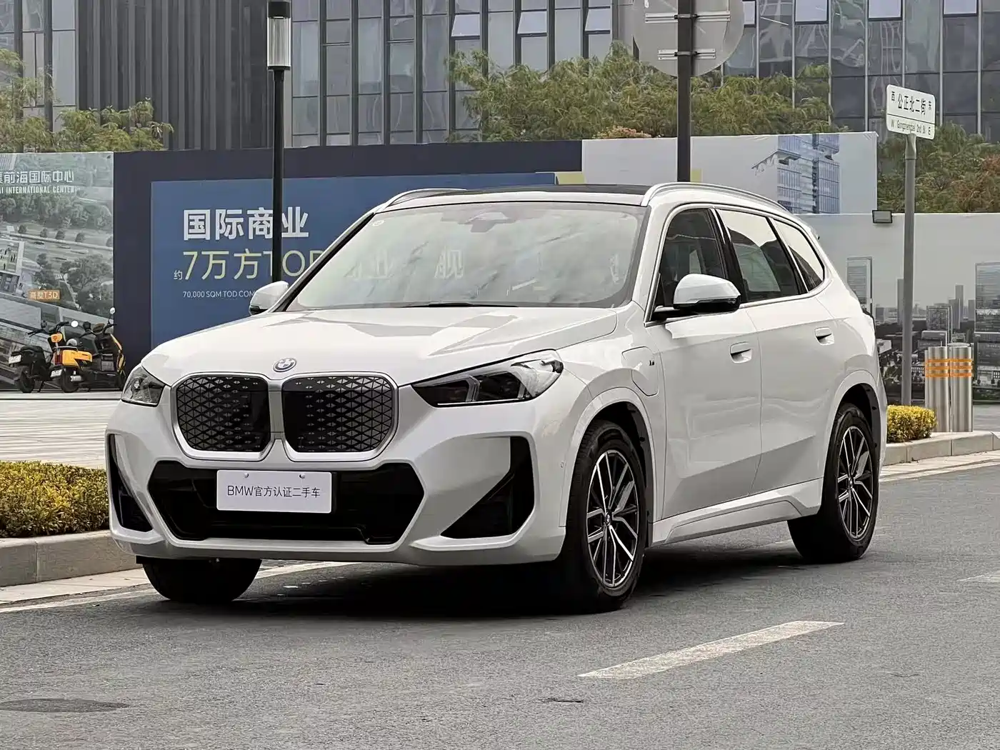  BMW BMW iX1 2023 eDrive25L M Sport Package