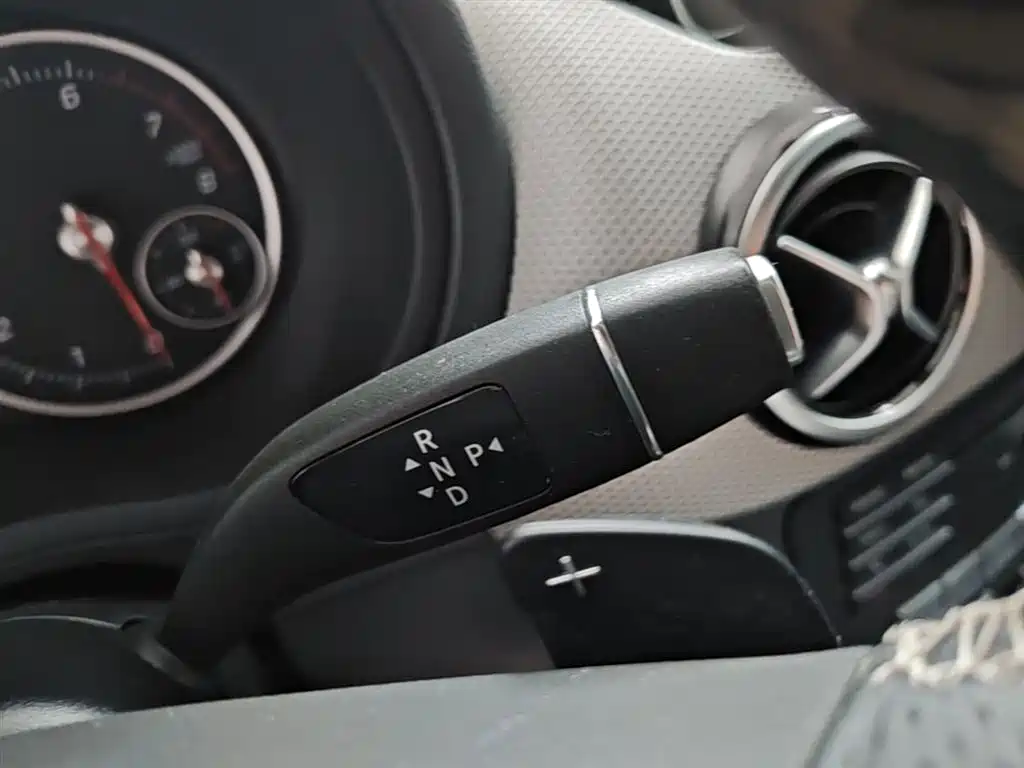 Mercedes-Benz B-Class 2015 B 200 Luxury фото 14