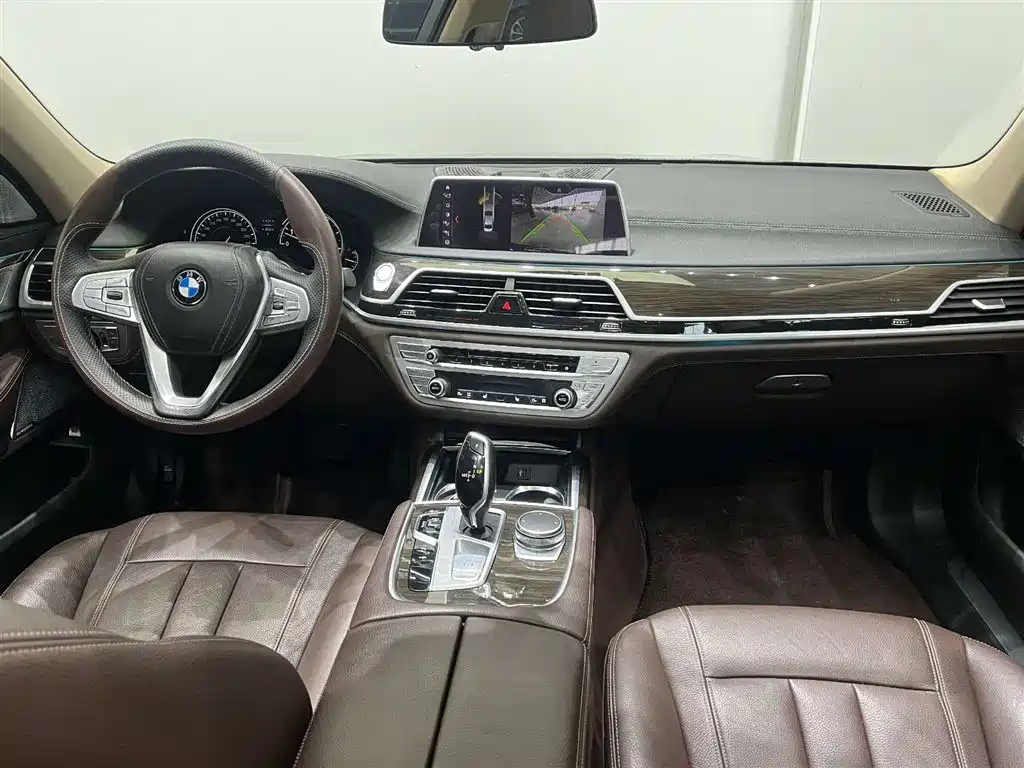 BMW 7 Series 2018 730Li Leading Type Excellence Package фото 9
