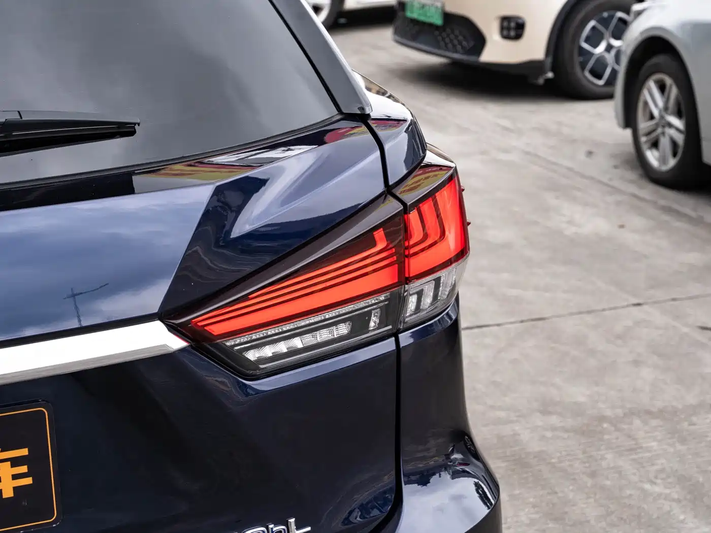 Фото 7 - Lexus RX