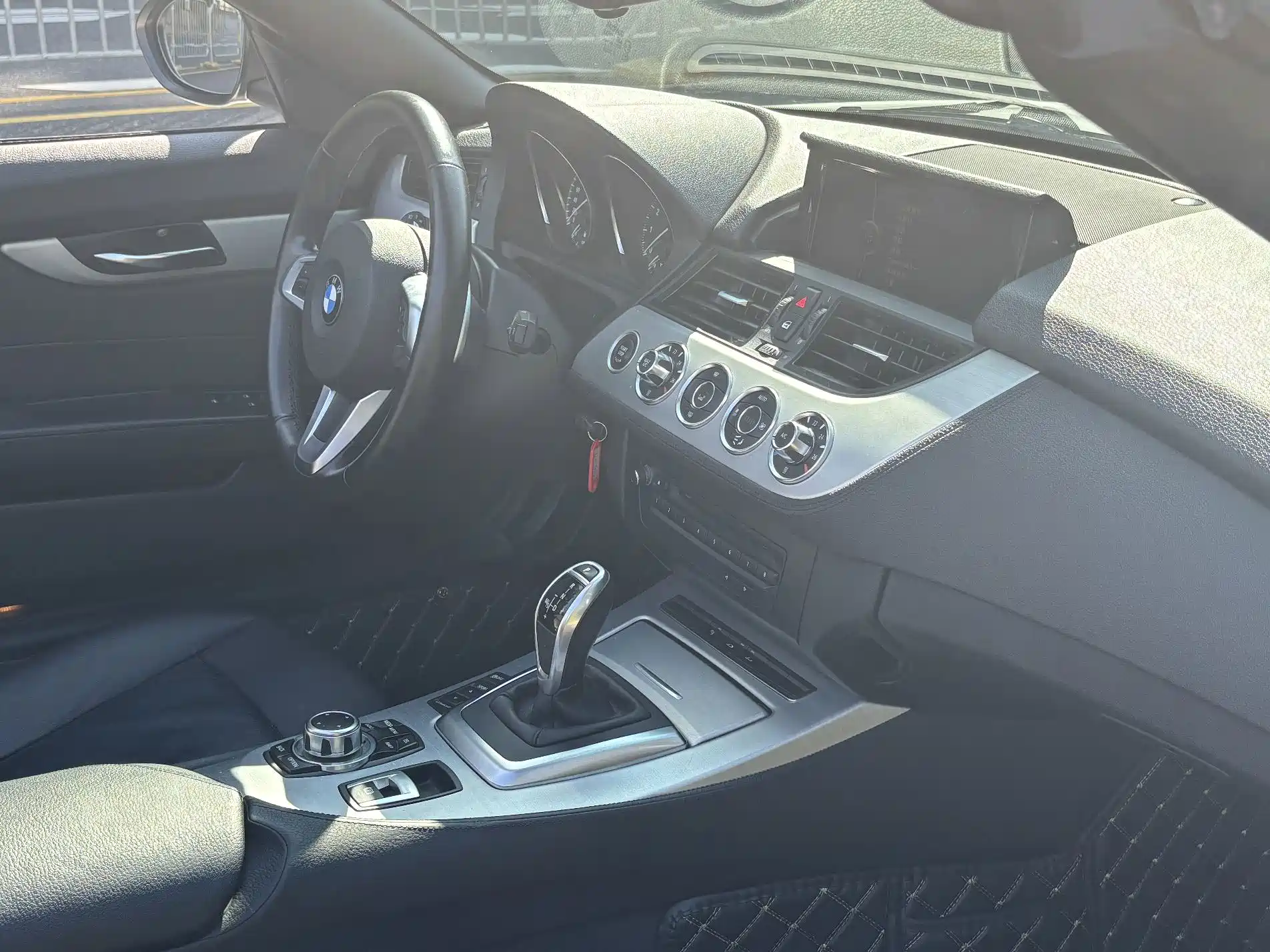 Photo 6 - BMW Z4