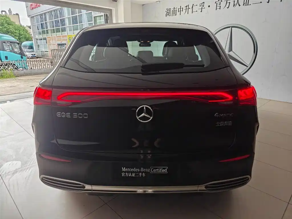 Mercedes-Benz EQE SUV 2024 500 4MATIC Pioneer Edition фото 4