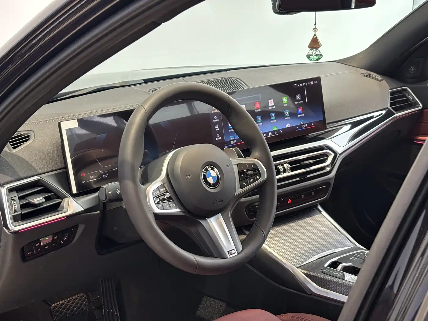 BMW 3 Series 2023 325i M Sport Black Night Package фото 7