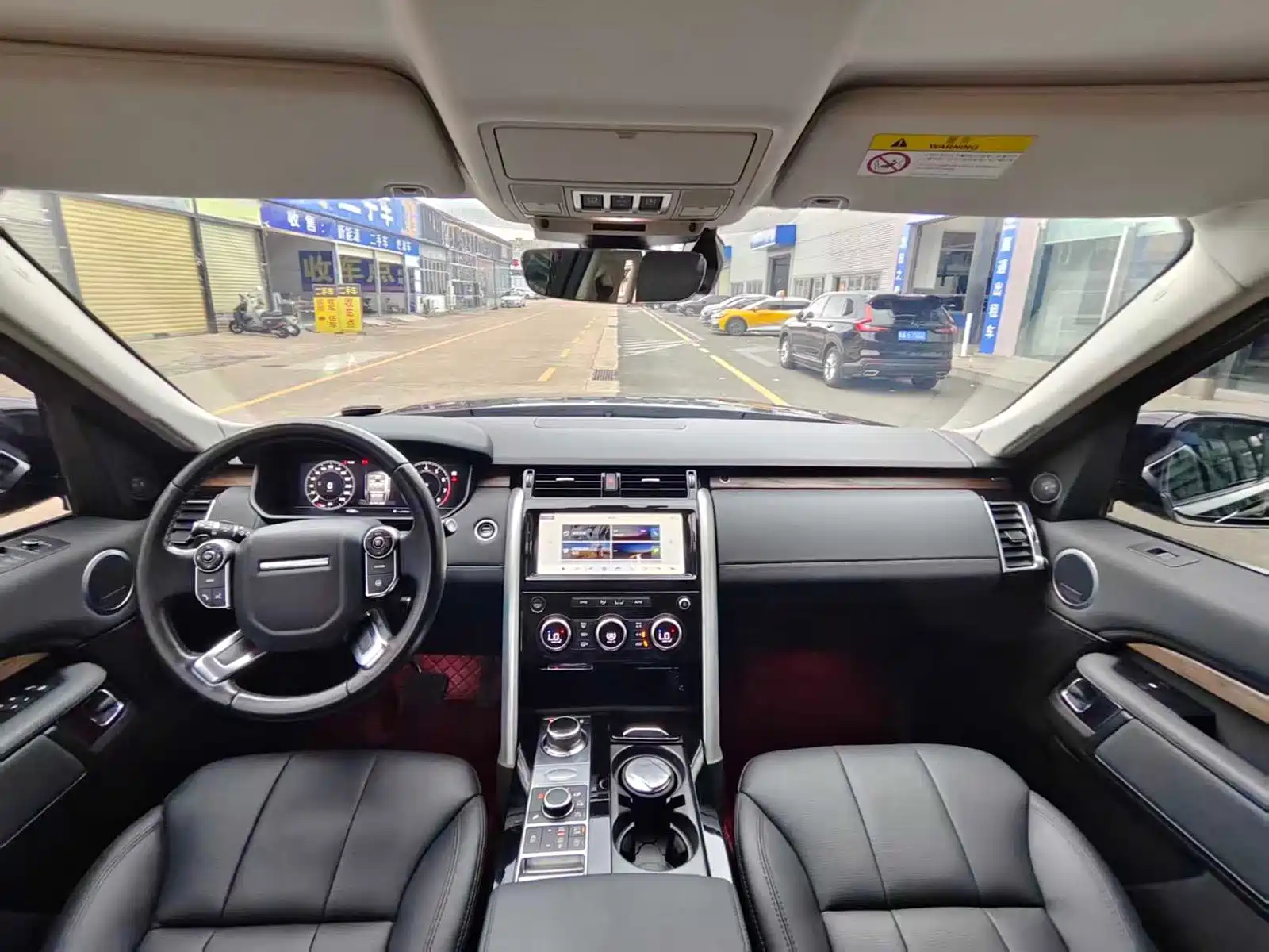 Photo 5 - Land Rover Discovery