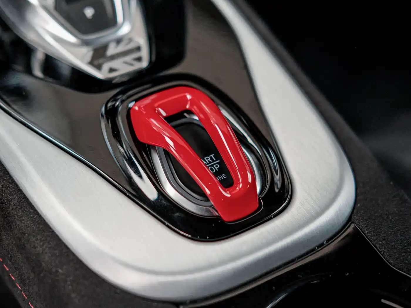 Lotus Cars EMIRA 2021 2.0T DCT First Edition фото 11
