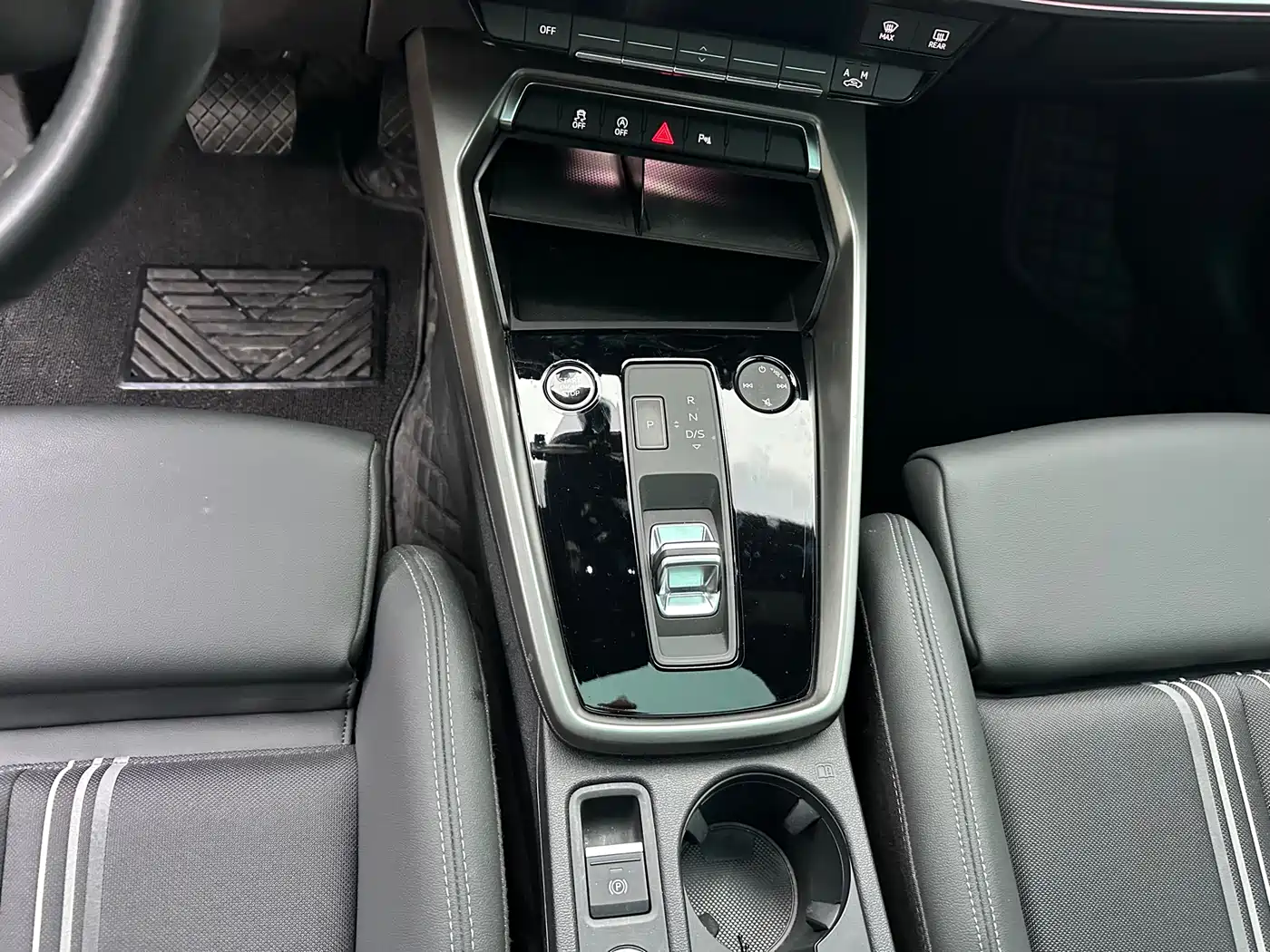 Audi A3 2024 Model Sportback 35 TFSI Fashion Sport фото 10