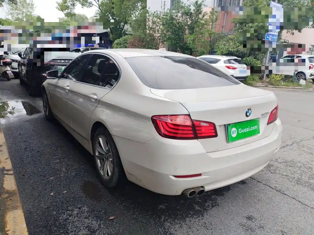 BMW 5 Series (Import) 2014 520i Classic фото 23