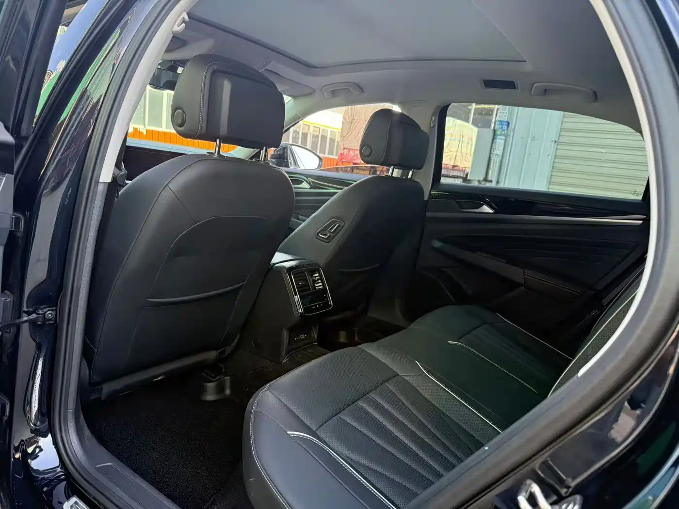 Фото 9 - Volkswagen Passat