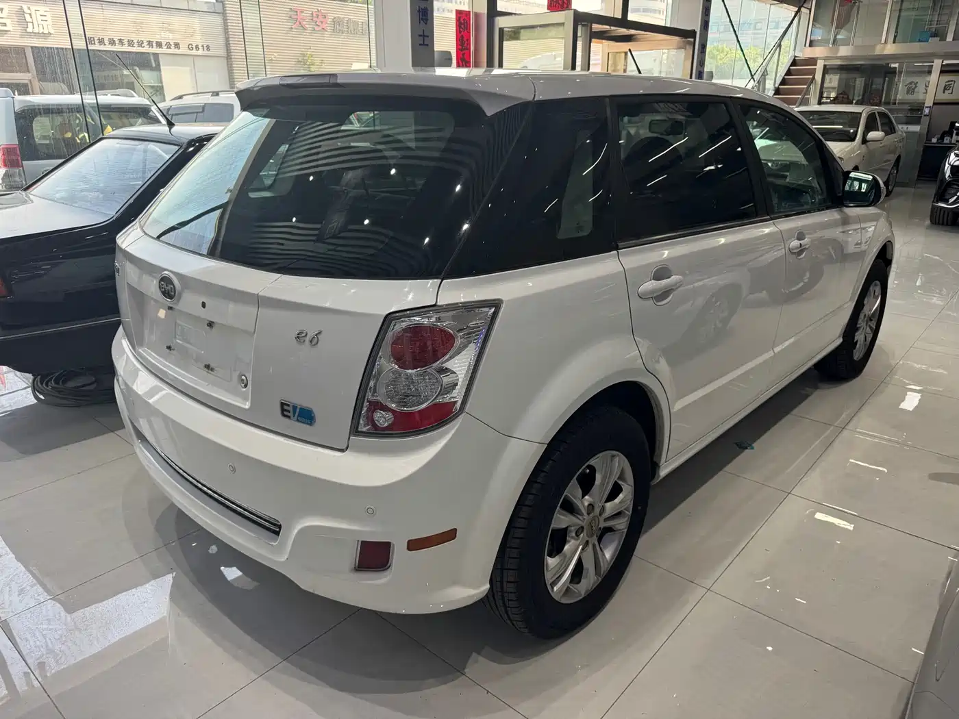 BYD e6 2016 400 Luxury Edition фото 4
