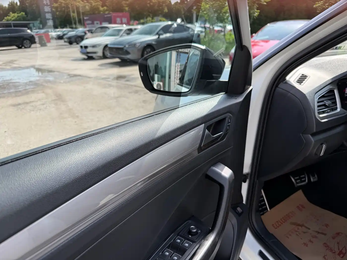 Volkswagen T-ROC 2021 Facelift 280TSI DSG 2WD R-Line Pro Smart Connect Edition фото 10