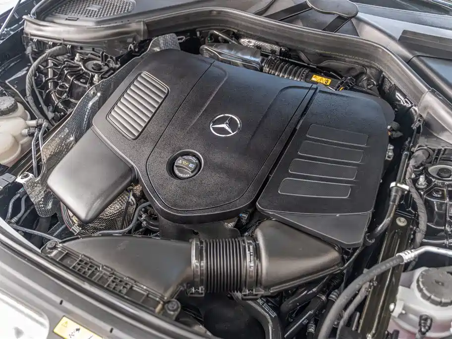 Mercedes-Benz GLC 2023 GLC 300 L 4MATIC Sport 5-Seater фото 9