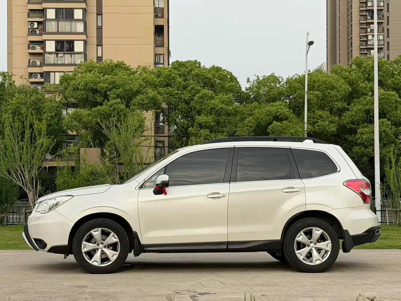 Subaru Forester 2013 2.5i Automatic Luxury Edition фото 3