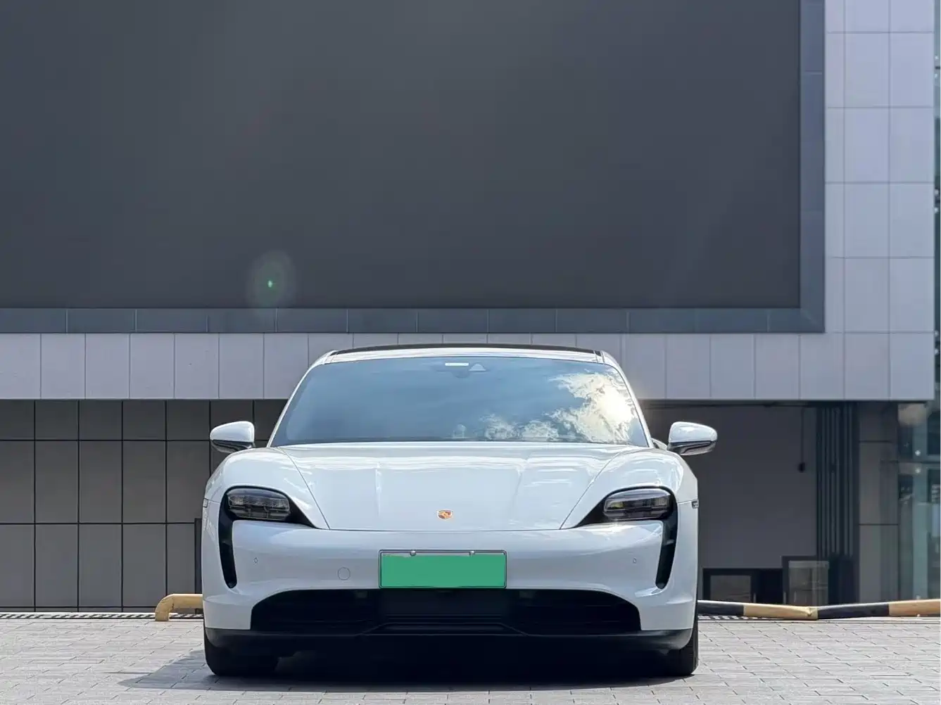 Porsche Taycan 2022 Facelift Taycan фото 2