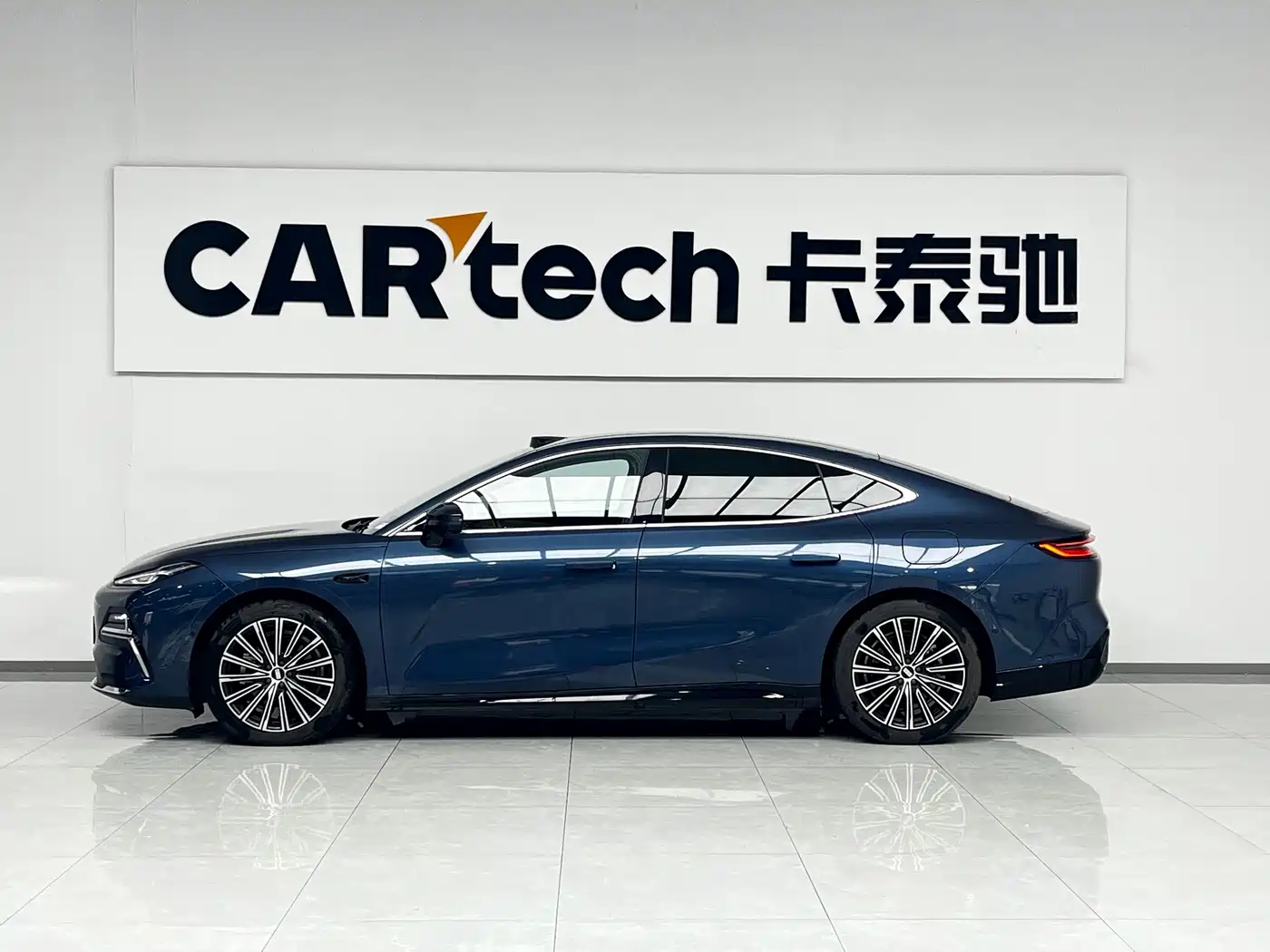 Geely Galaxy Galaxy Xingyao 8 2025 130km EM-P Starship Edition фото 4