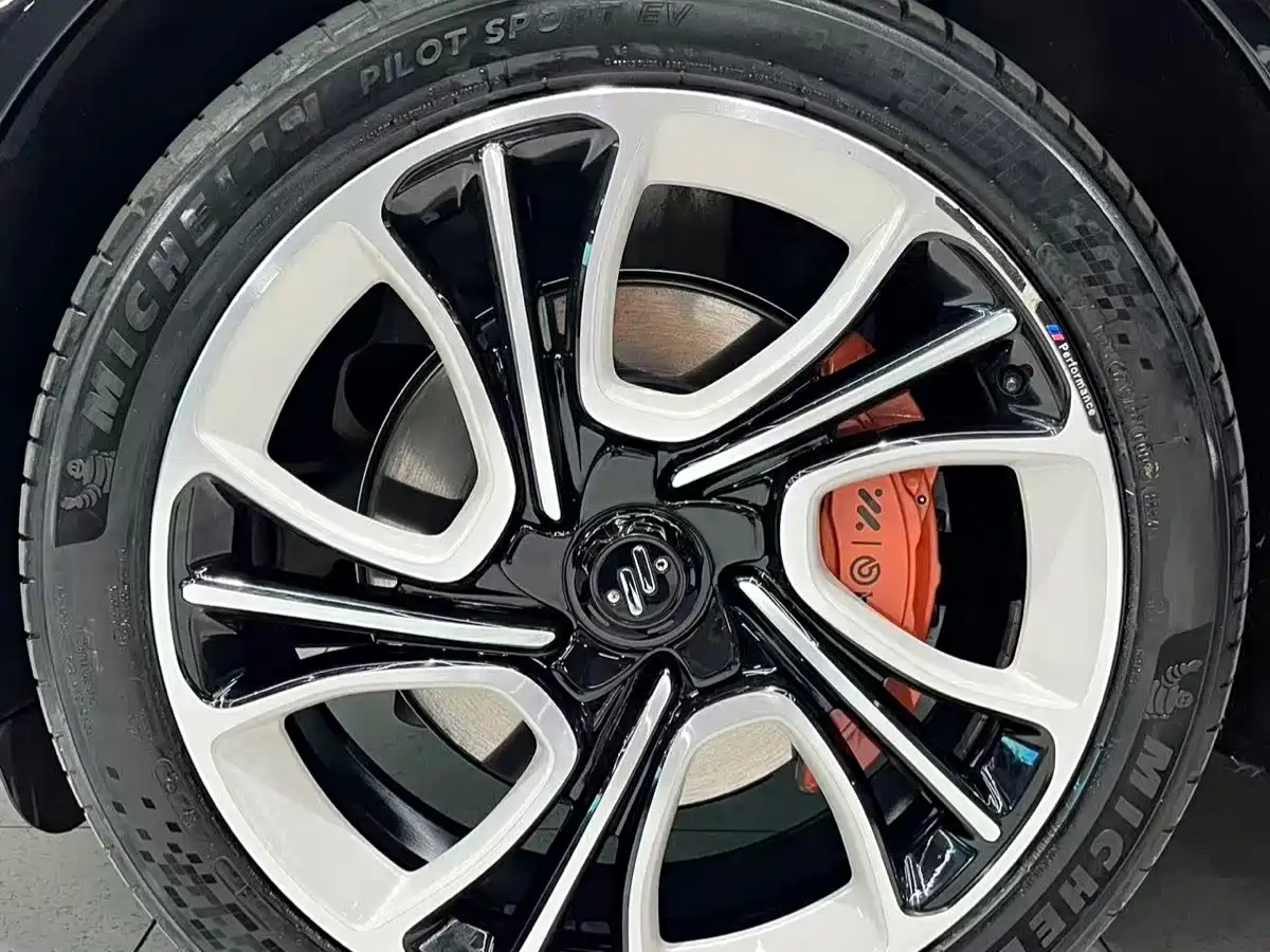 ZHIJI AUTOMOBILE ZHIJI LS7