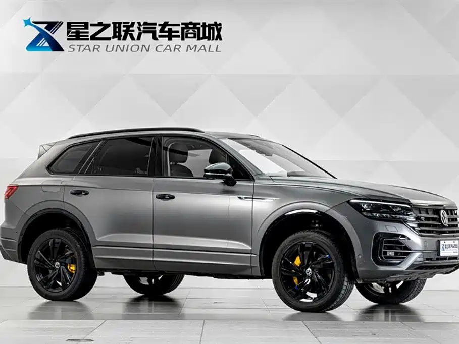 Volkswagen Touareg 2024 2023 3.0TSI R-Line Volcano Rock Paint Sport